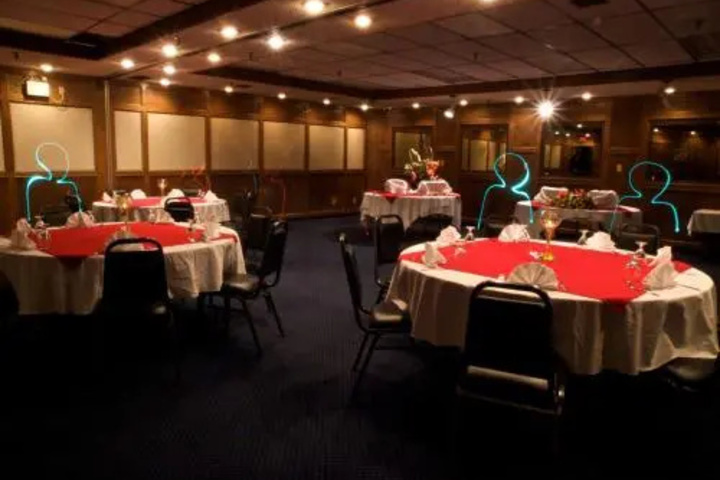 Dining 12 of 21