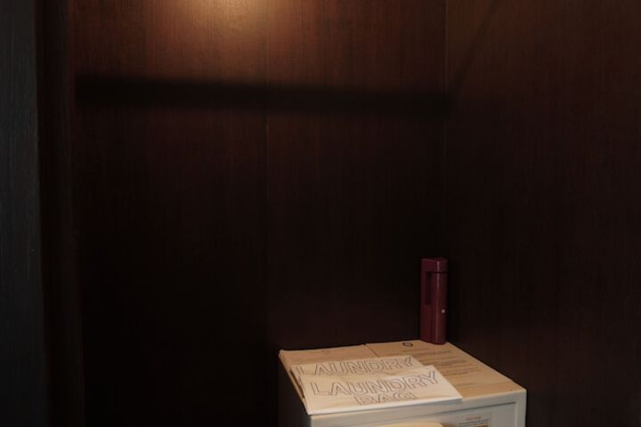 Room 12 of 38