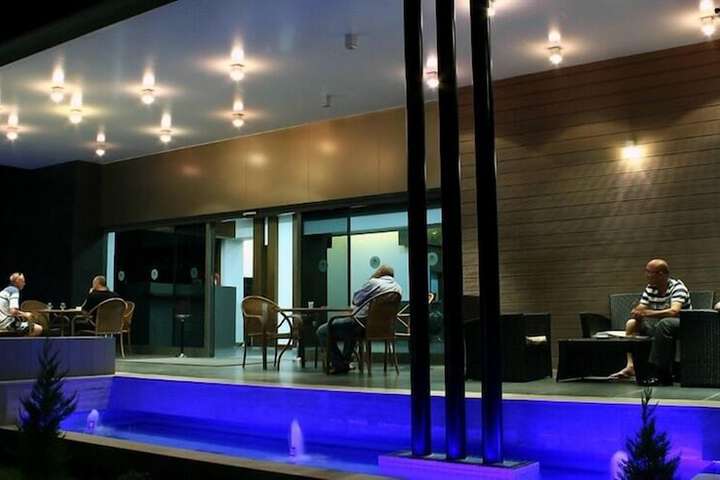 Pool Hotel