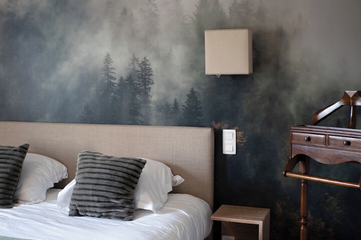 Room 27 of 60