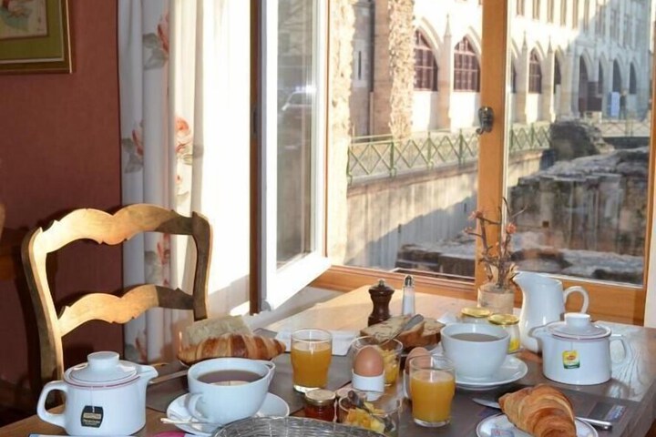 Breakfast/Coffee Service 17 of 22