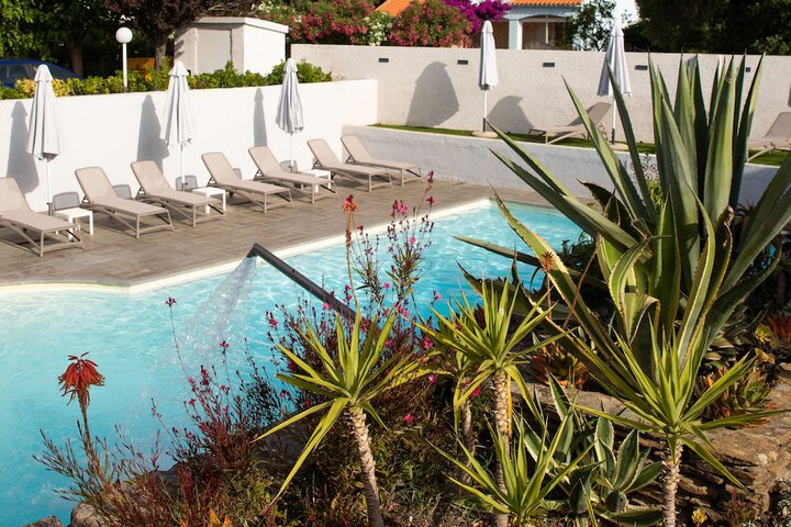 Pool 33 of 66