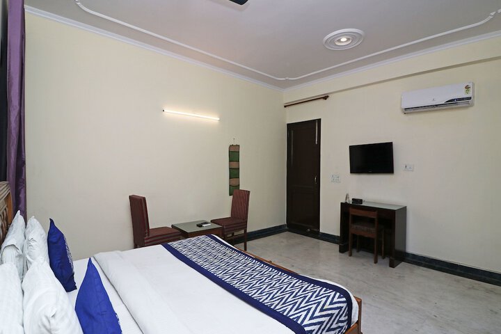 Room 14 of 21