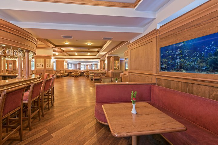 Hotel 2 of 114