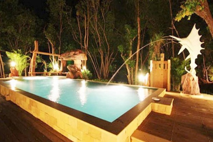 Pool 38 of 78