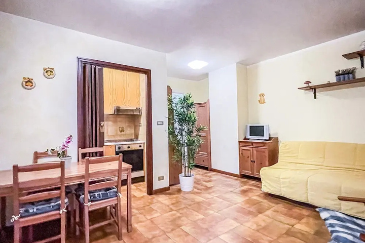 Room 2 of 19
