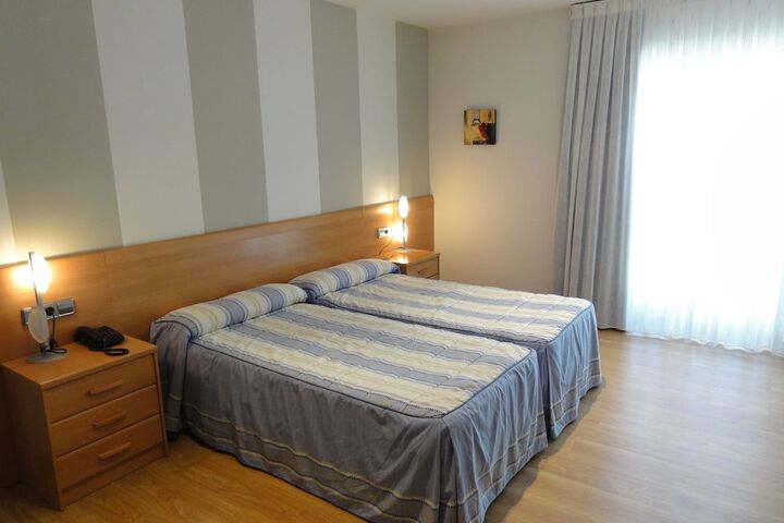 Room 4 of 14