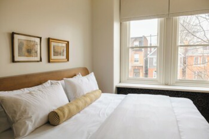 Room 7 of 72