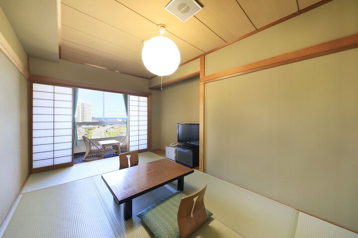 Room 14 of 66