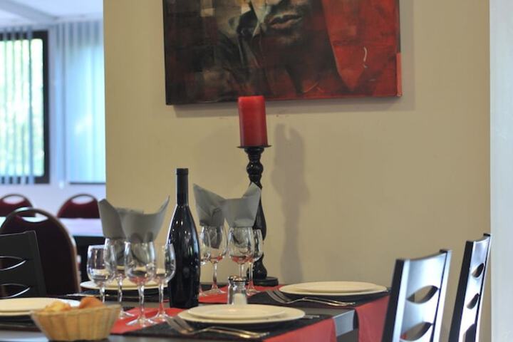 Dining 26 of 61