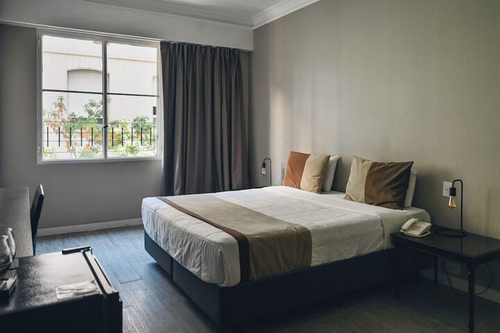 Room 45 of 76