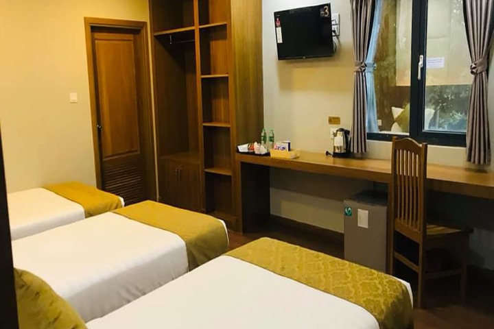Room 7 of 34