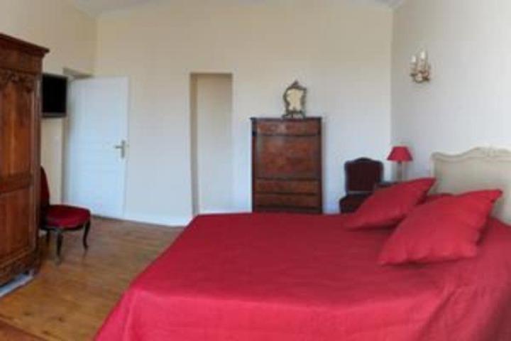 Room 10 of 60