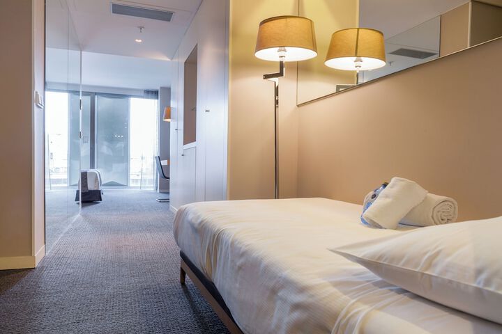 Room 30 of 68