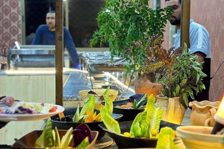 Dining 33 of 53
