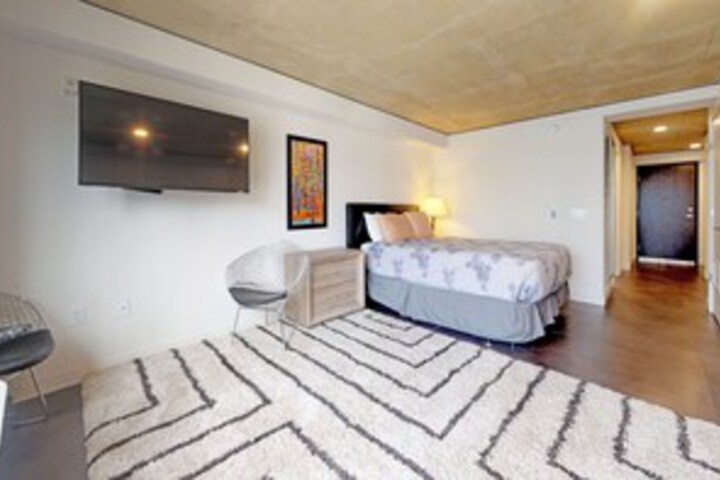 Room 55 of 90