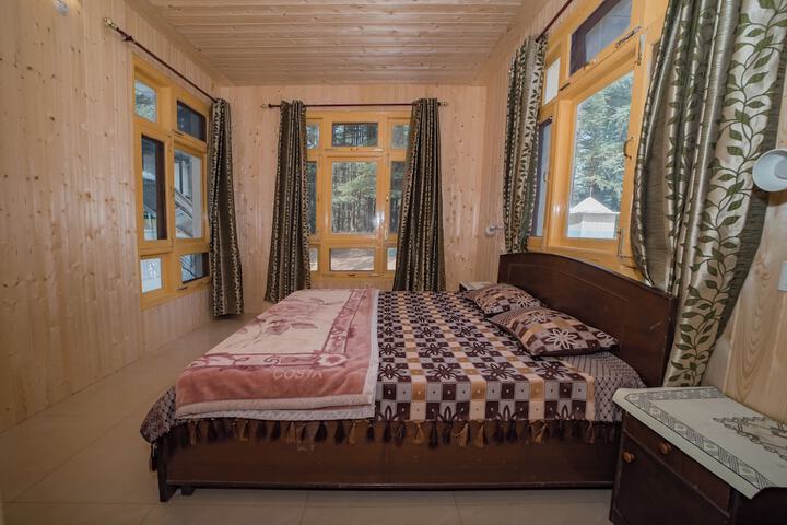 Room 3 of 19