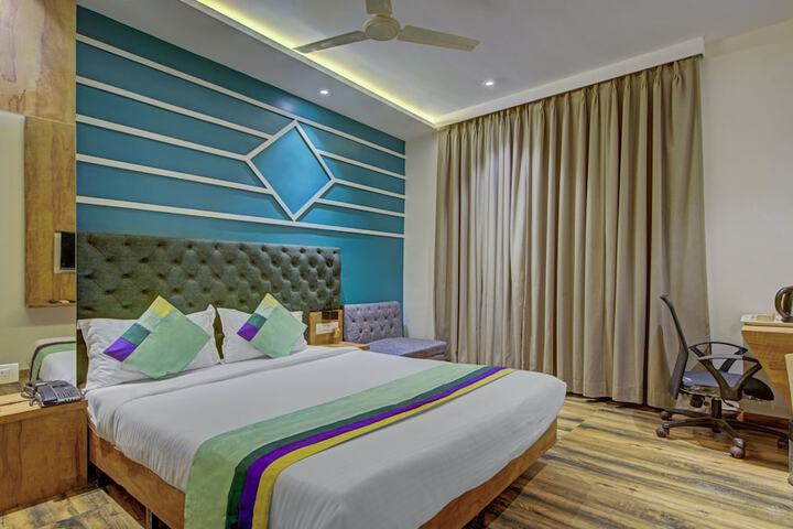 Treebo Prince Andheri East