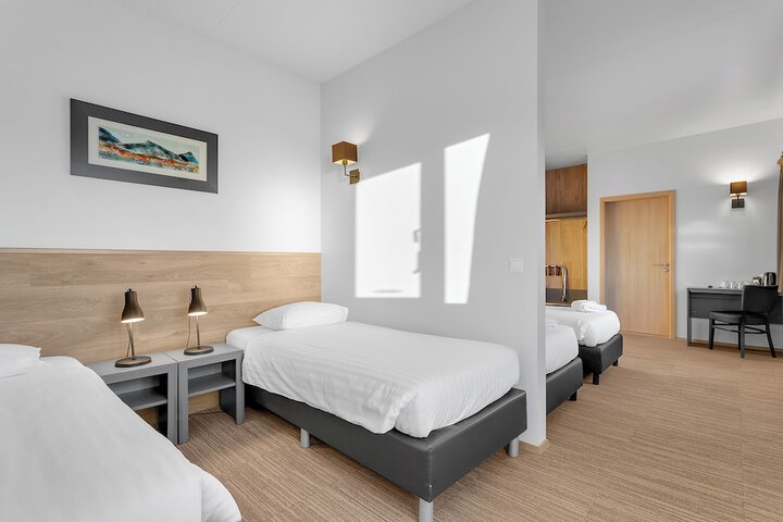 Room 32 of 78