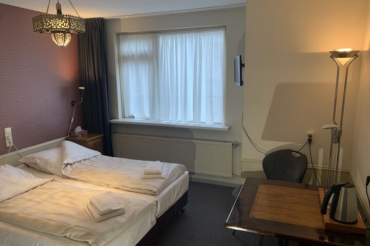 Room 6 of 47