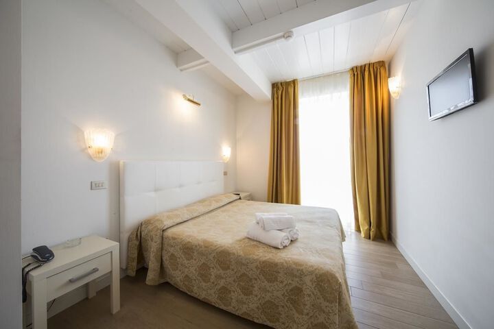 Room 10 of 59