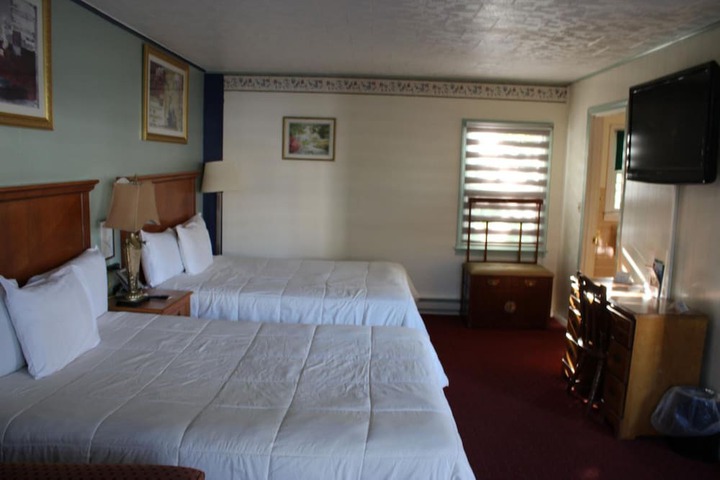 Room 18 of 39