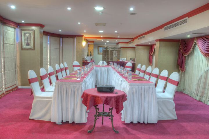 Ballroom/Hall 95 of 101