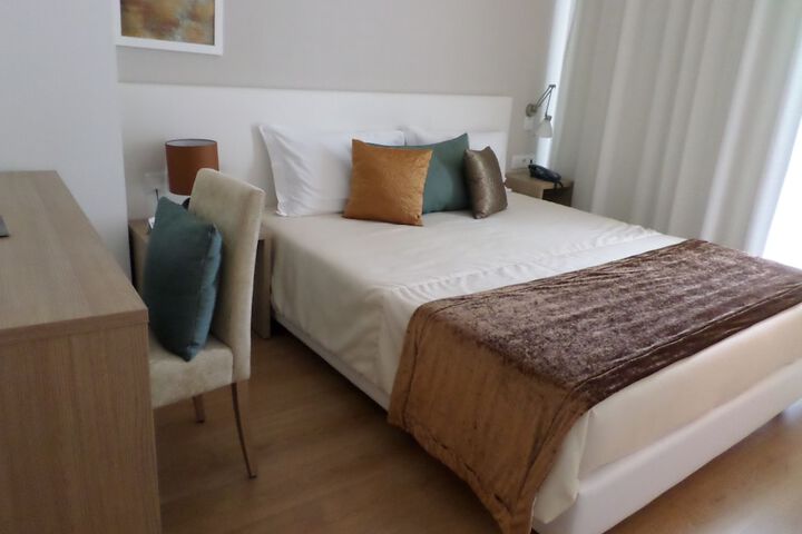 Room 11 of 49