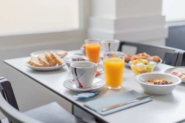 Breakfast/Coffee Service 47 of 72