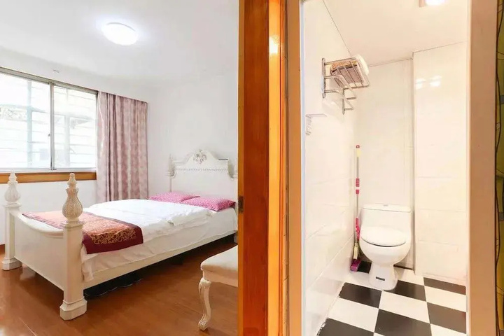Room 5 of 14