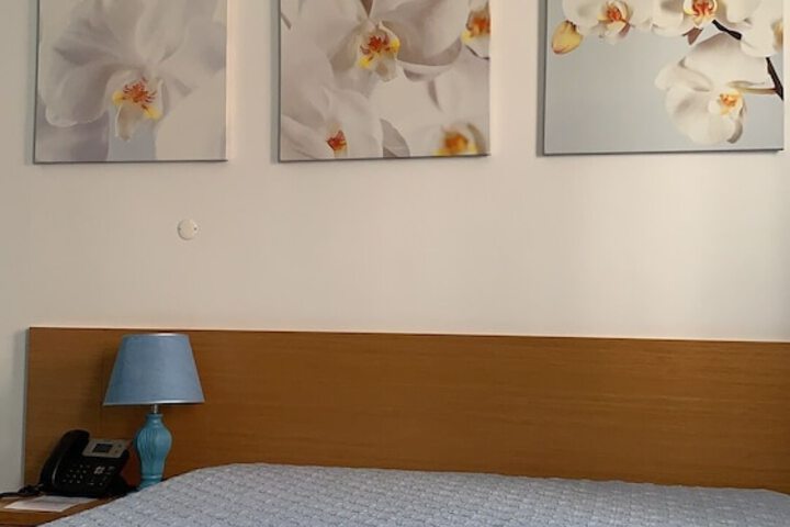 Room 28 of 85