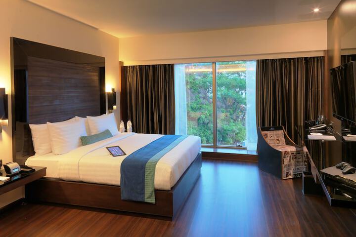 Room 13 of 47
