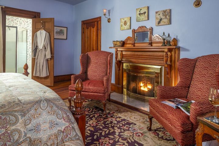 Room 25 of 162