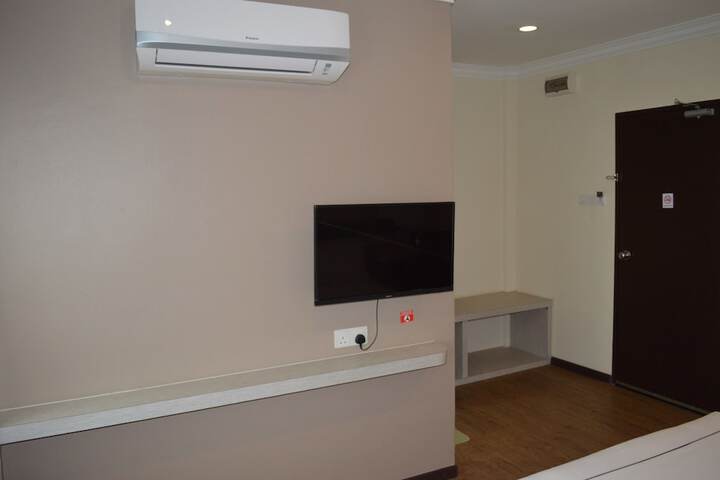 Room 5 of 57
