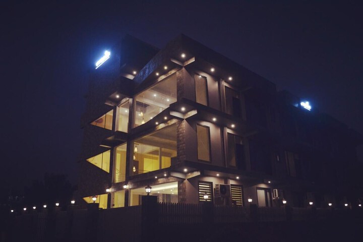 Hotel 37 of 40