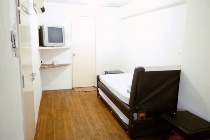 Room 13 of 63