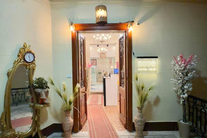Hotel 2 of 35