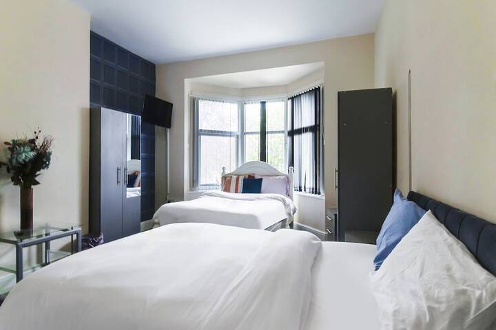 Room 16 of 41
