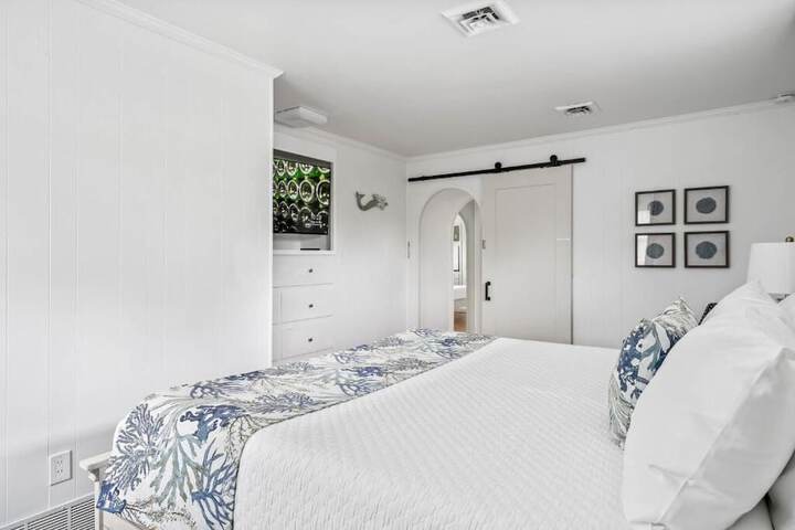Room 8 of 68