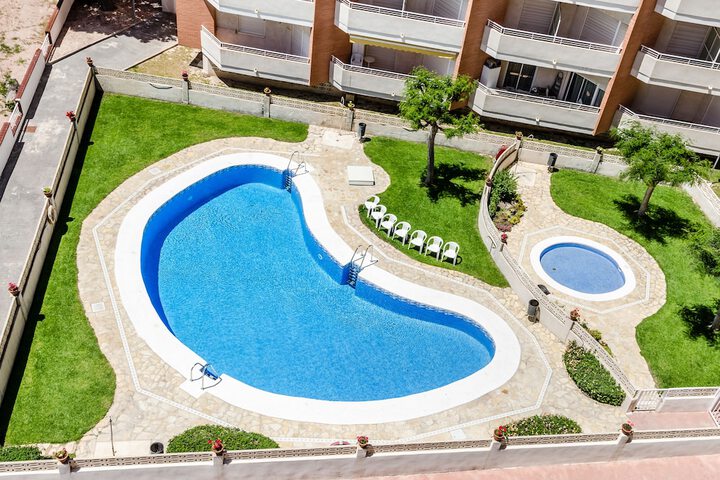Pool 18 of 34