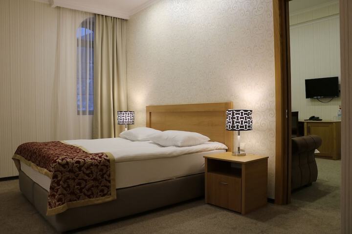 Room 21 of 45
