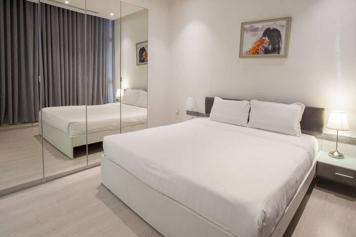 Room 13 of 42