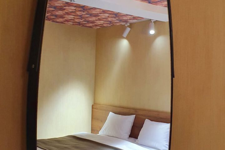 Room 8 of 36