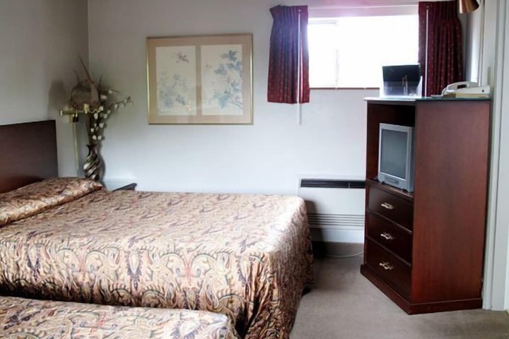 Room 4 of 20