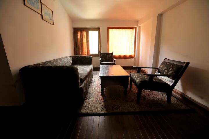 Entrance & Lobby
