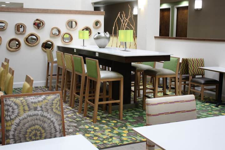 Breakfast/Coffee Service 23 of 31