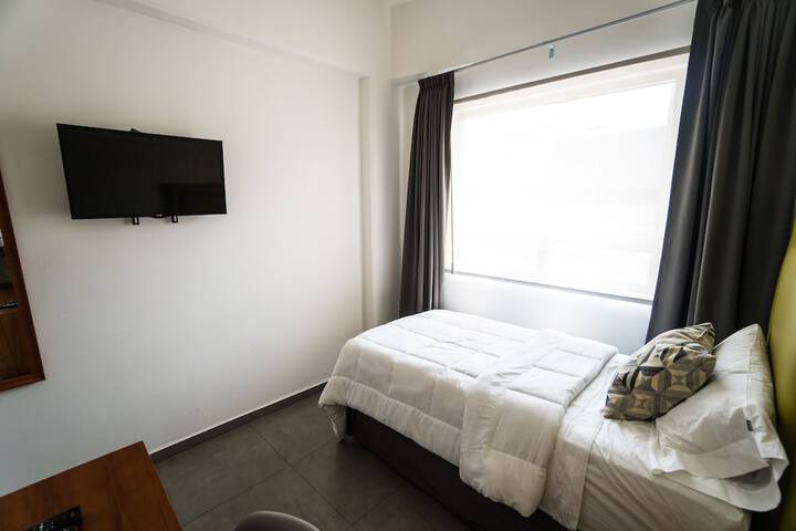 Room 17 of 37