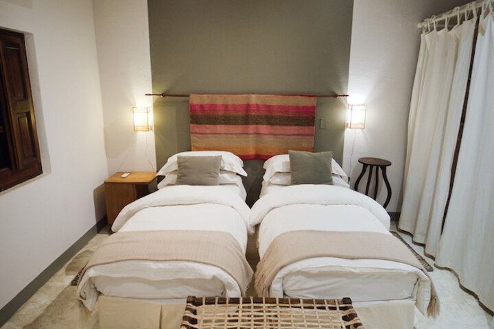 Room 35 of 98