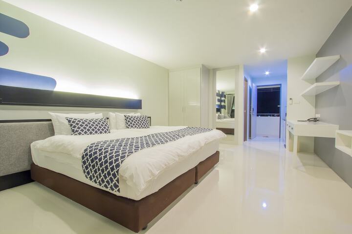 Room 15 of 39