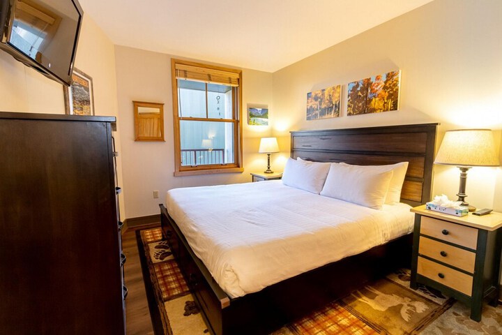 Room 42 of 172